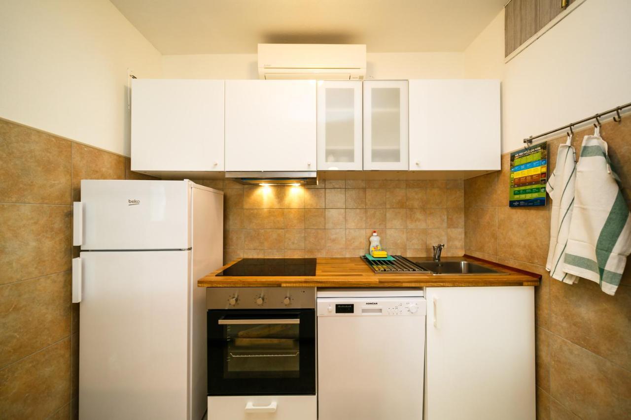 Apartment Zuza Krk Krk Town Esterno foto
