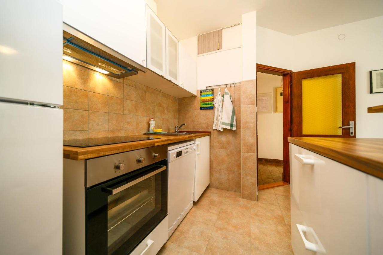 Apartment Zuza Krk Krk Town Esterno foto